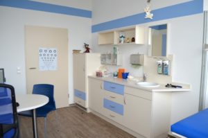 Behandlungszimmer Kinderarzt