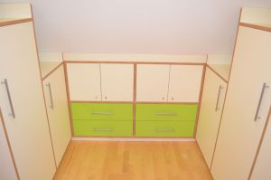 Dachschraegenschrank