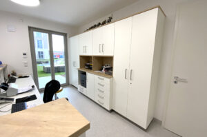 Schrank im Anmeldebereich