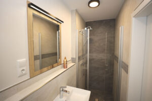 Bad mit Dusche