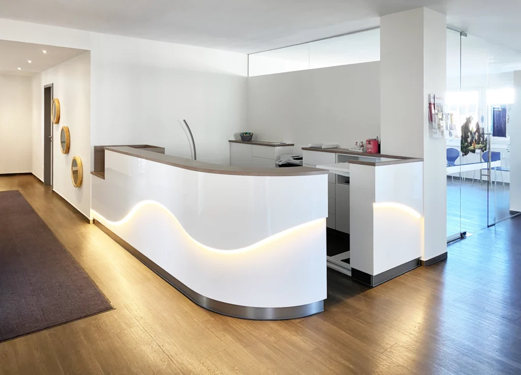 Bild: Praxiseinrichtung Jerosch Kontakt2