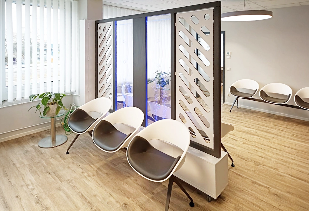 Bild: Kieferorthopaedie_Cottbus_Wartebereich_1