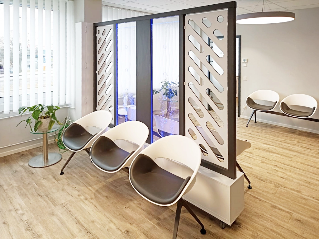 Bild: Kieferorthopaedie_Cottbus_Wartebereich