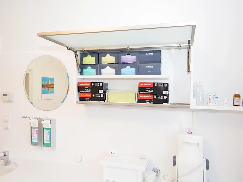 20_Dental_Berlin_Behandlungszeile_2_b