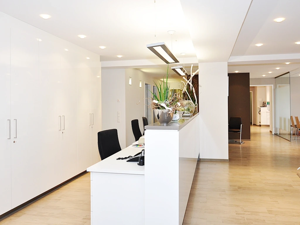 20_Hautarzt_Aschaffenburg_Empfang_2_b