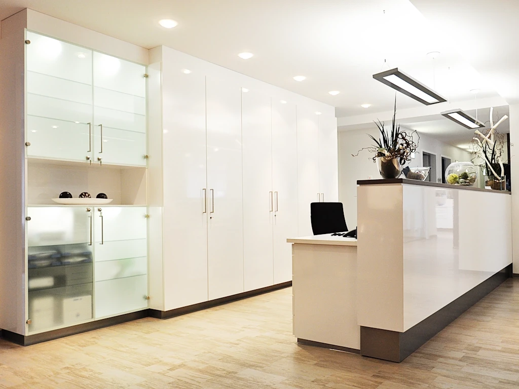 20_Hautarzt_Aschaffenburg_Empfang_4_b