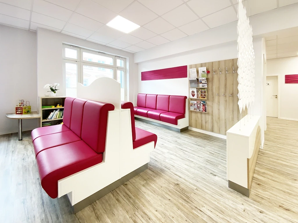 22_Allgemein_Ribnitz_Damgarten_Warten_b