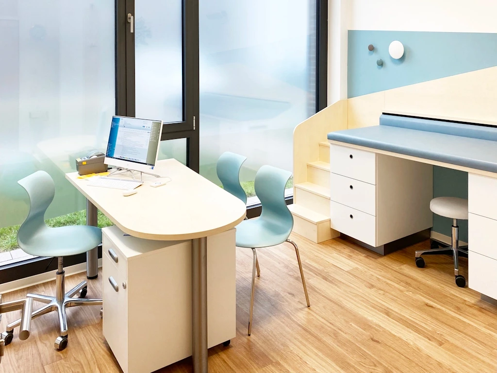 Bild: 22_Kinderarzt_Heidelberg_Behandlung_1_b