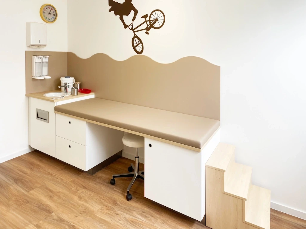 Bild: 23_Kinderarzt_Kaiserslautern_Behandlung_b