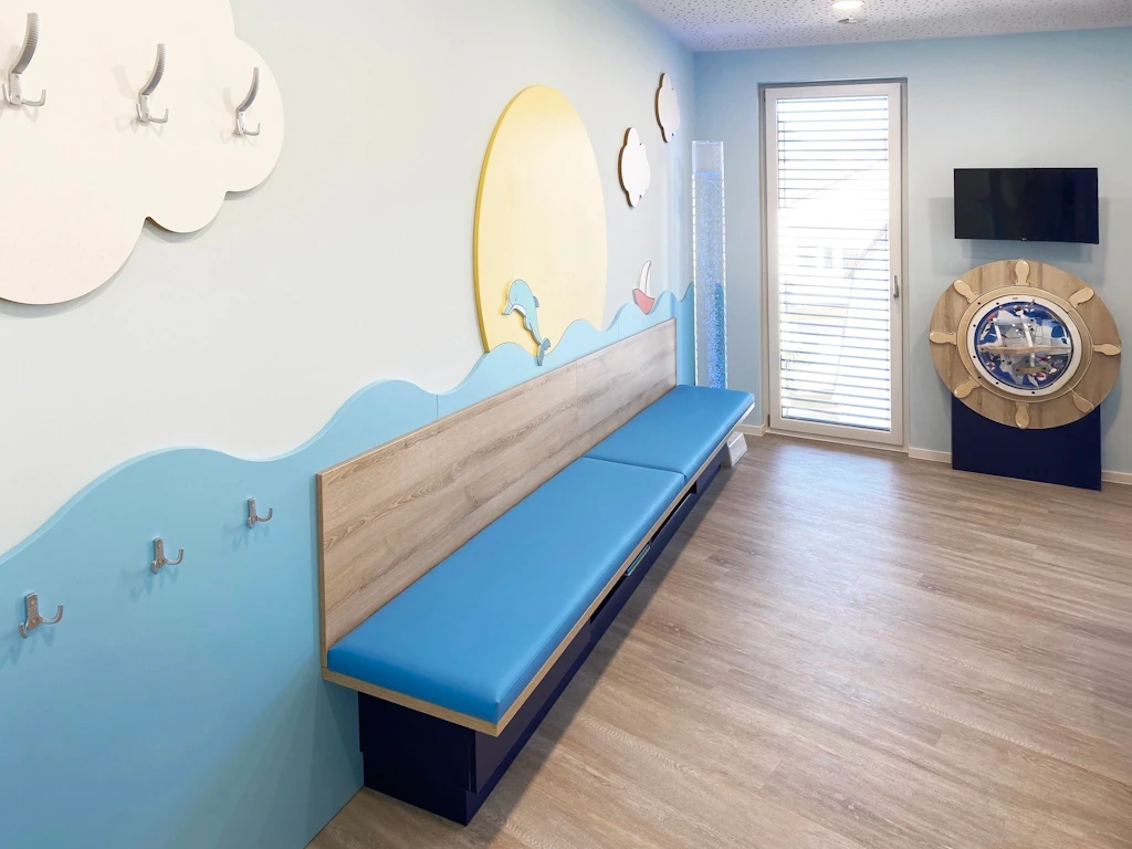 23_Kinderarzt_Leimen_Warten_1_b