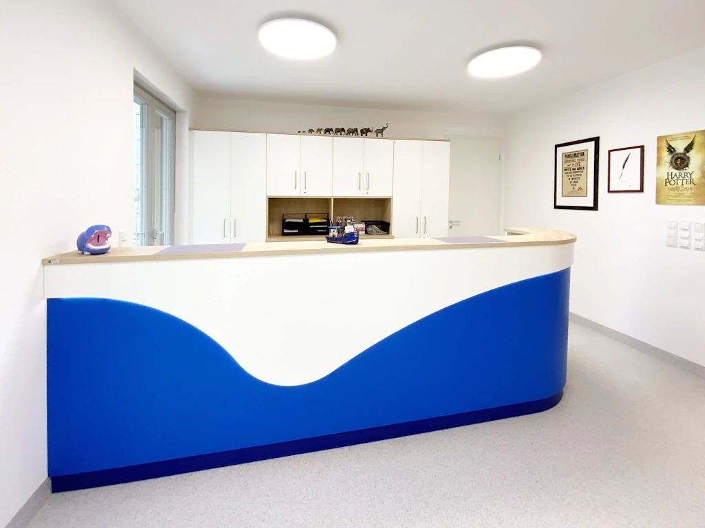 24_Kinderarzt_Berlin_1_Empfang_b