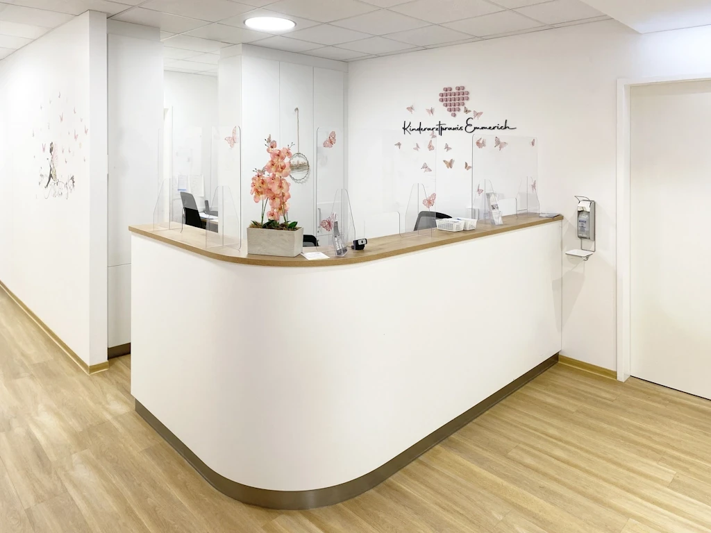 25_Kinderarzt_Emmerich_am_Rhein_KHO_Empfang_b