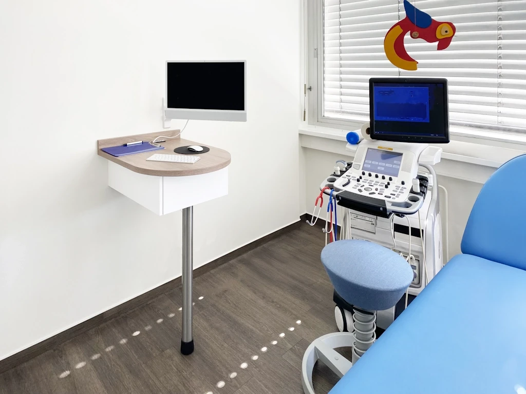 25_Kinderarzt_Frankfurt_Behandlung_2_b