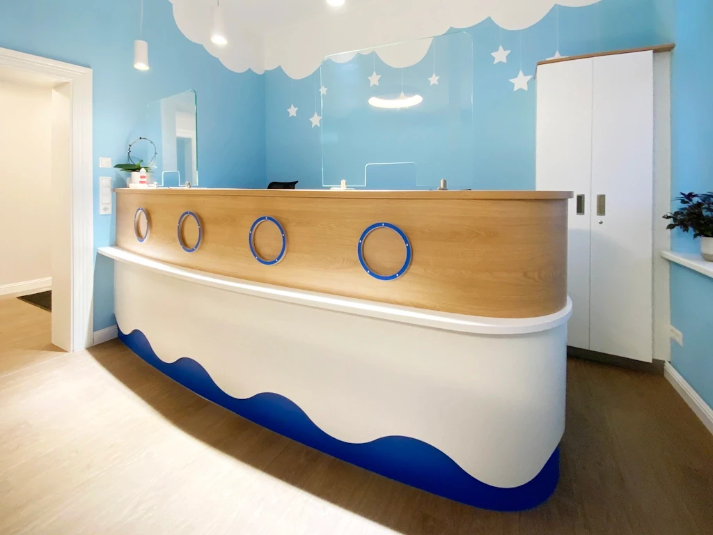 25_Kinderarzt_Sternberg_Empfang_b