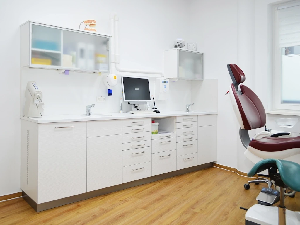 Dental_Berlin_2019_Behandlungszeile_b