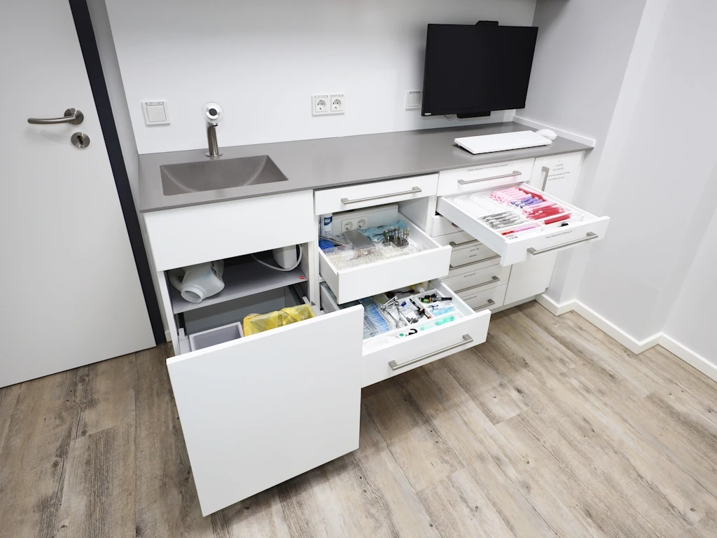 Bild: Kieferorthopaedie_Cottbus_Behandlungszeile_n