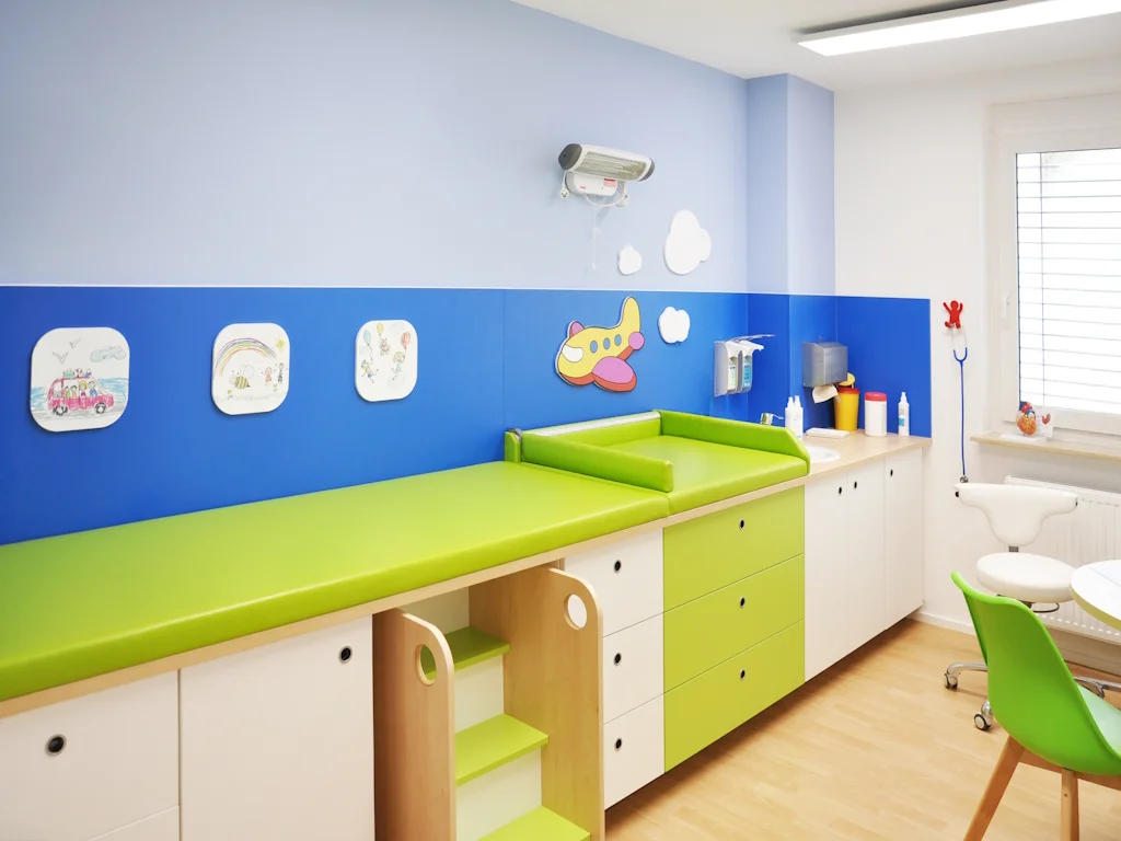 Bild: 19_Kinderarzt_Leimen_Behandlung_8