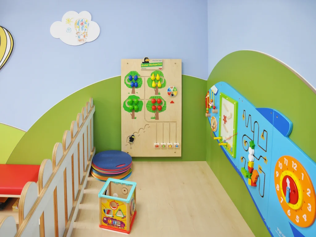 Bild: 19_Kinderarzt_Leimen_Warten_3