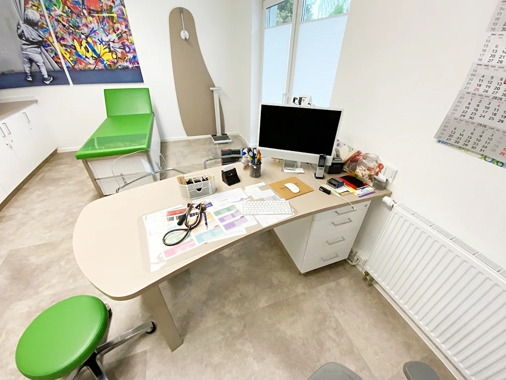 Bild: 25_Kinderarzt_Wittenberg_Behandlung_4