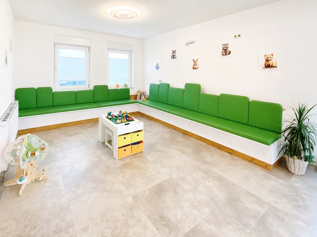 Bild: 25_Kinderarzt_Wittenberg_Warten